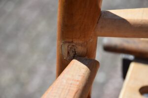 gebroken verbinding aan de achterzijde gebroken verbinding aan de achterzijde